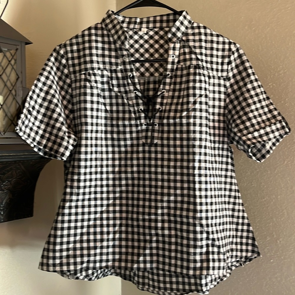 Ladies Short Sleeve Top